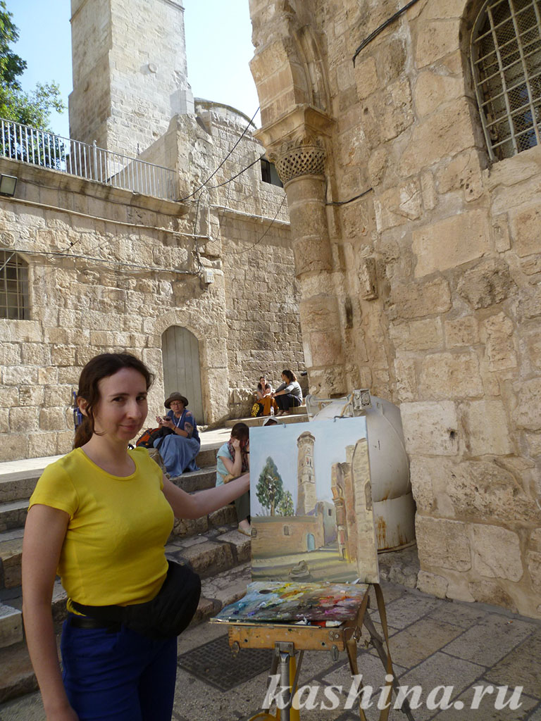 Evgeniya Kashina during the plein-air in Jerusalem, Old City, Church of the Holy Sepulcher, May 2017